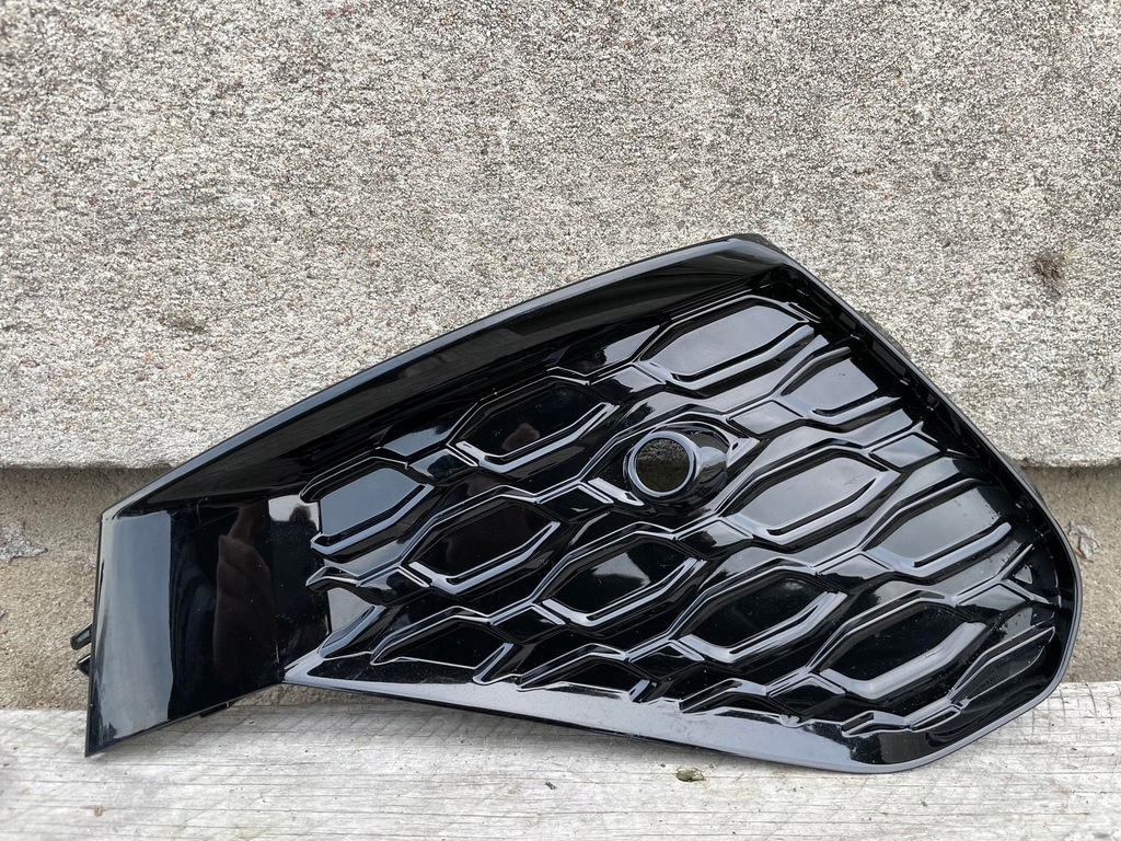 фото №1, Решітка бампера задня задня права audi rs3 8y0 8y