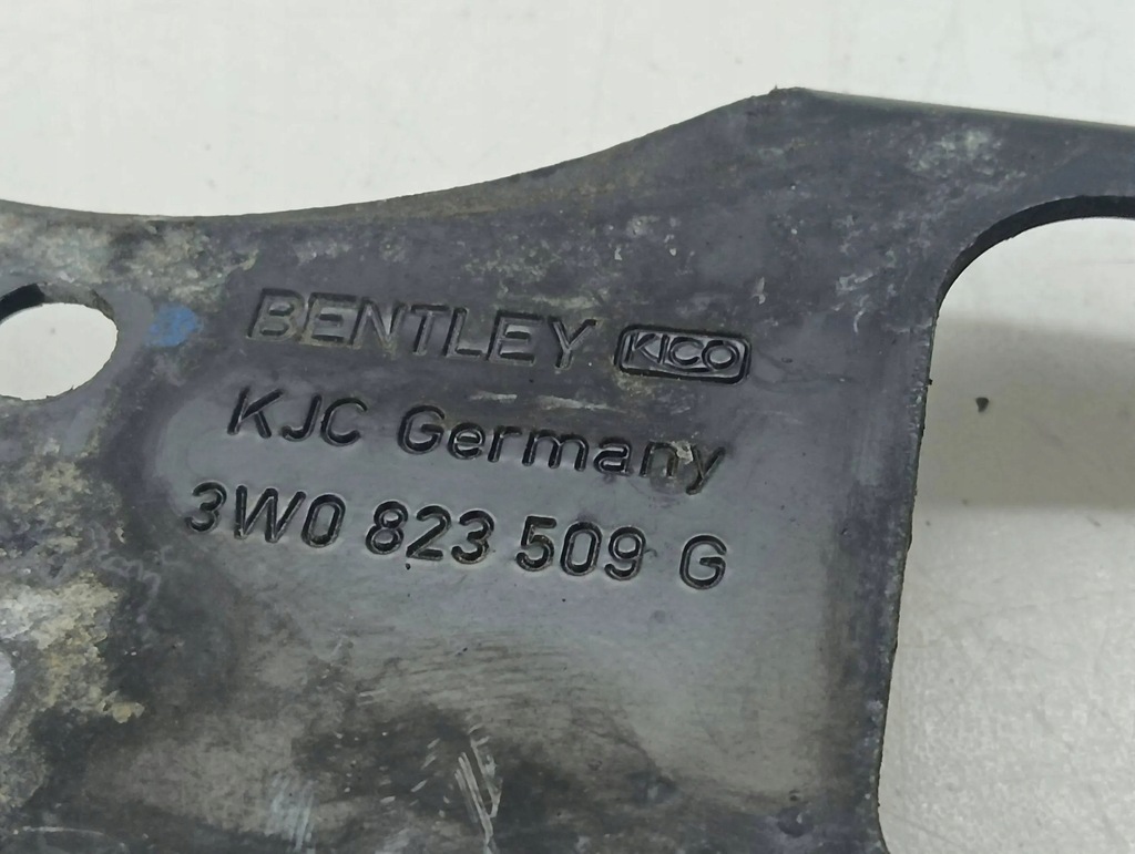 фото №7, Bentley flying spur 2005 замок крышки передней / капот двигателя