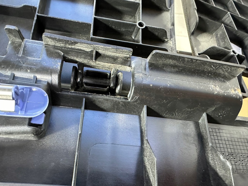 Накладка багажника, порог задний , крышка mercedes citan w420, kangoo iv,4 Оригинал