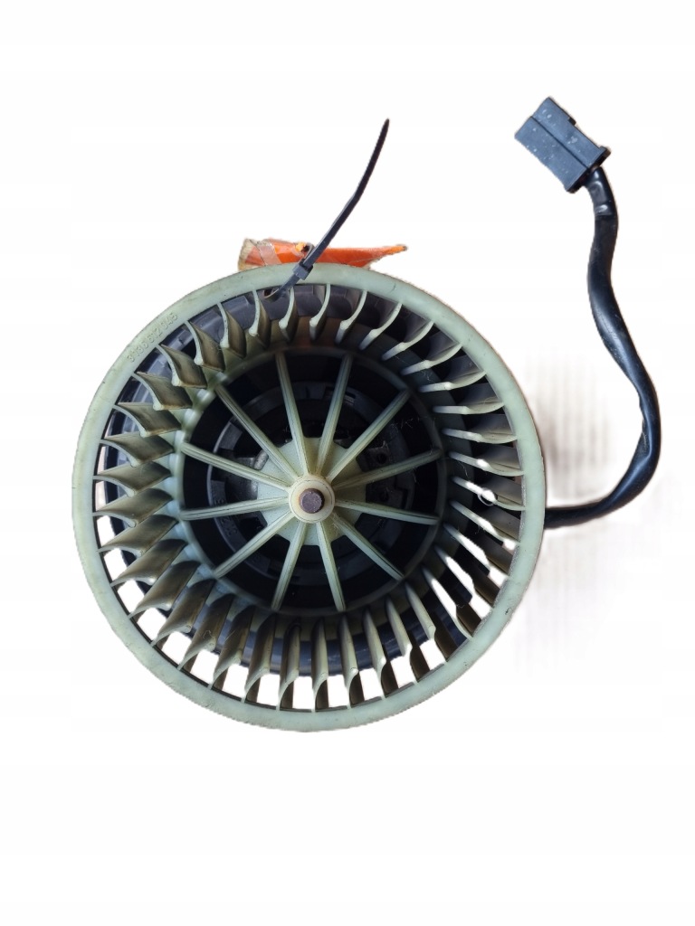 фото №1, Audi a4 b5 95-01 r. воздуходувка вентилятор обдув bosch 3137020009