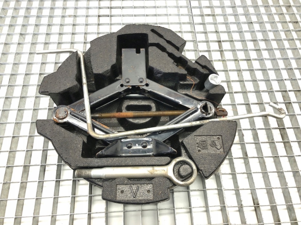 фото №1, Набор инструментов subaru forester ii kombi подъемник