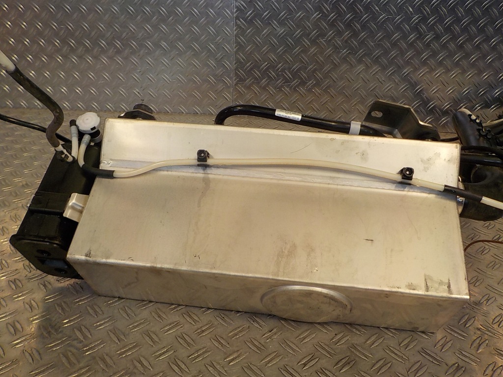 фото №13, Vw caddy iv 20- zdiornik cng 2k0201075g