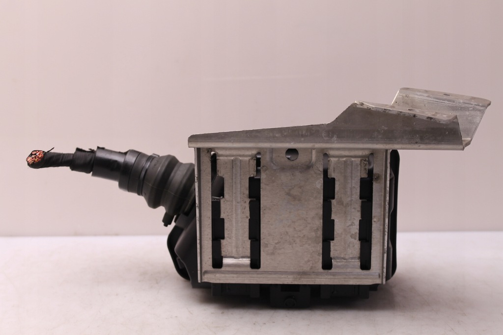 фото №3, Корпус блок управления реле audi r8 ii 4s 16-