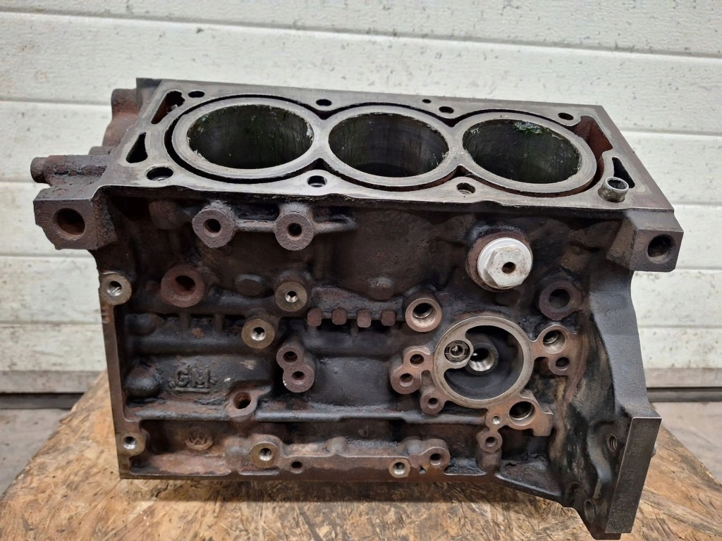 Блок dół двигуна opel vectra b 2.6 бензин код двигуна: y26se nr11 в Україні