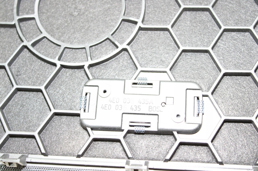 фото №5, Накладка защита динамика a8 d3 4e0035435a bose