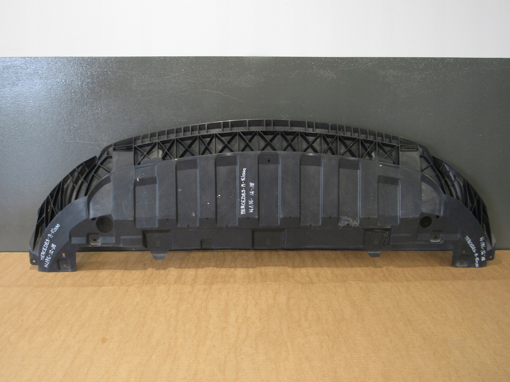 фото №1, Mercedes w176 2012-2018 мат нижня pod бампер перед