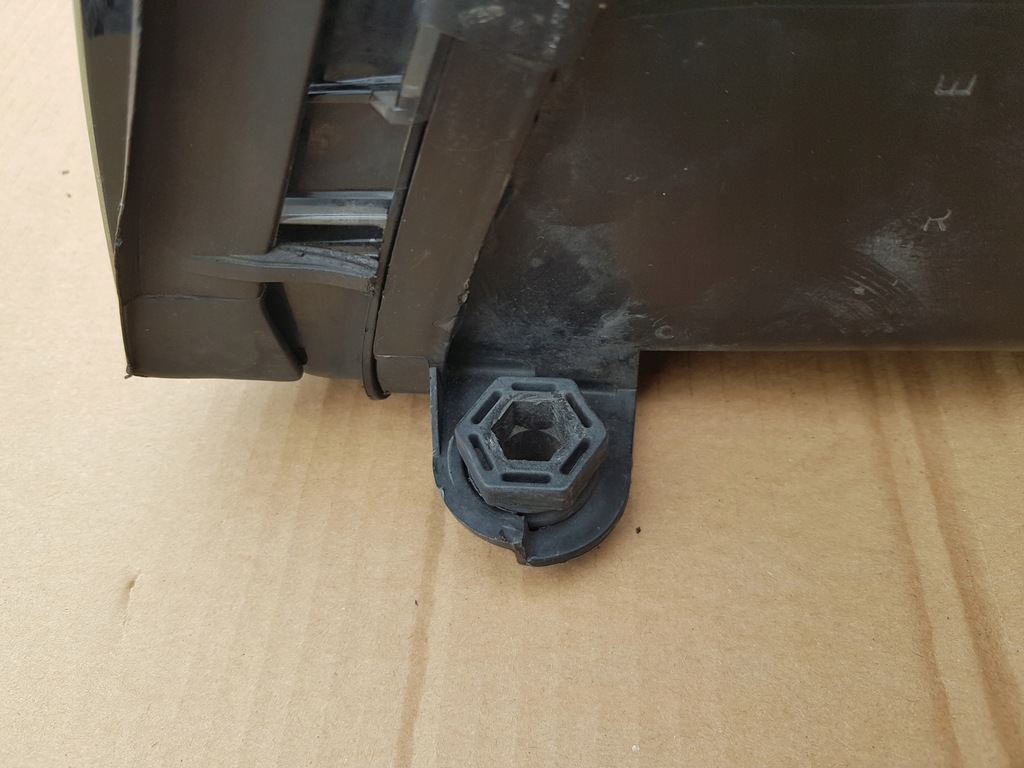 фото №9, Лампа правый перед audi a2 99-05 / оригинал / исправна / europa / комплектная