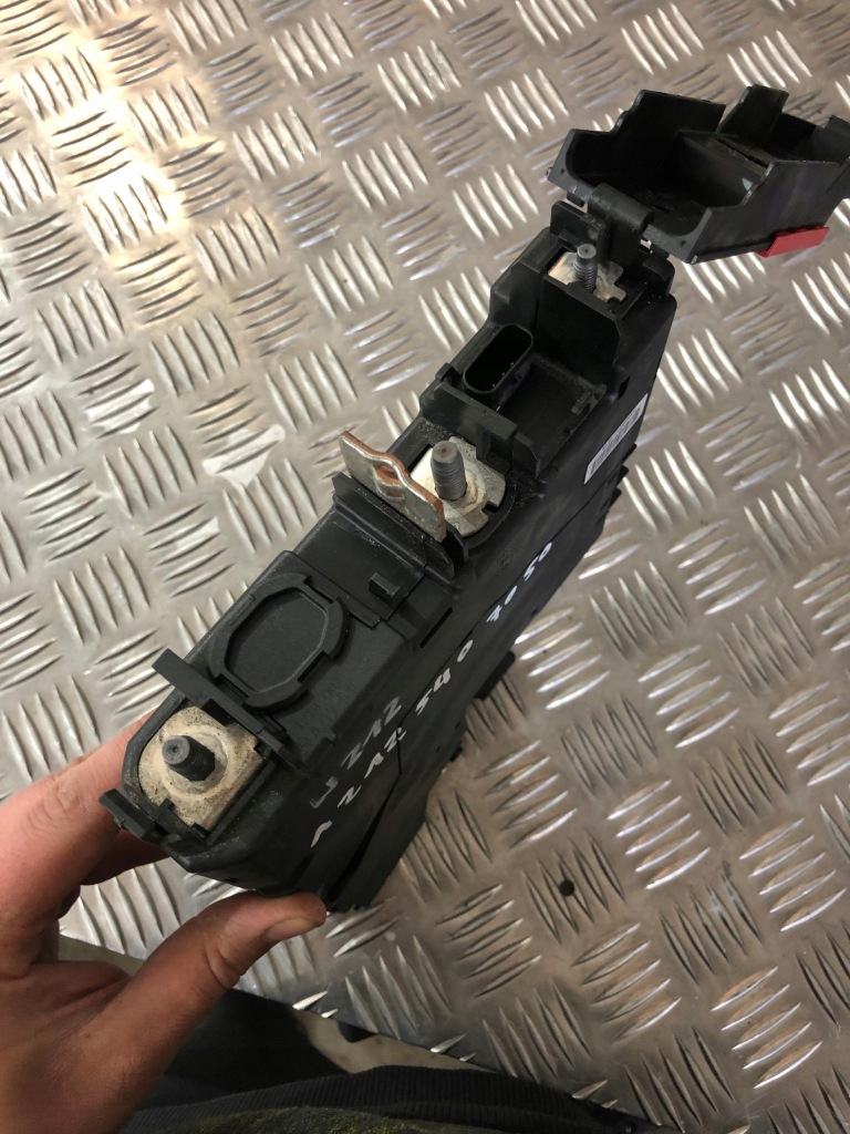 фото №2, Модуль распределитель предохранитель mercedes w212