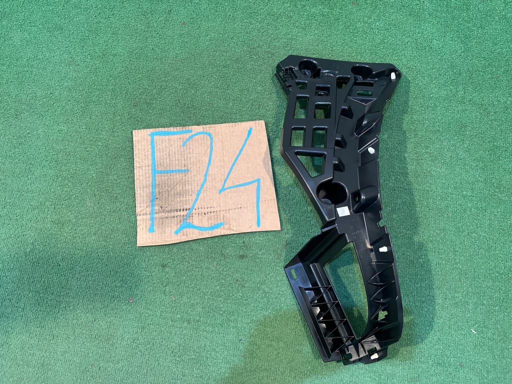 Porsche macan 95b lift направляющая бампера правый задняя задний 95b807254c в Украине