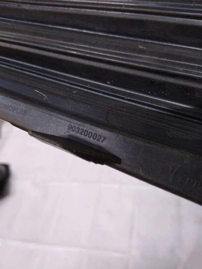 Решётка бампера левая перед opel insignia 903200027 Киев