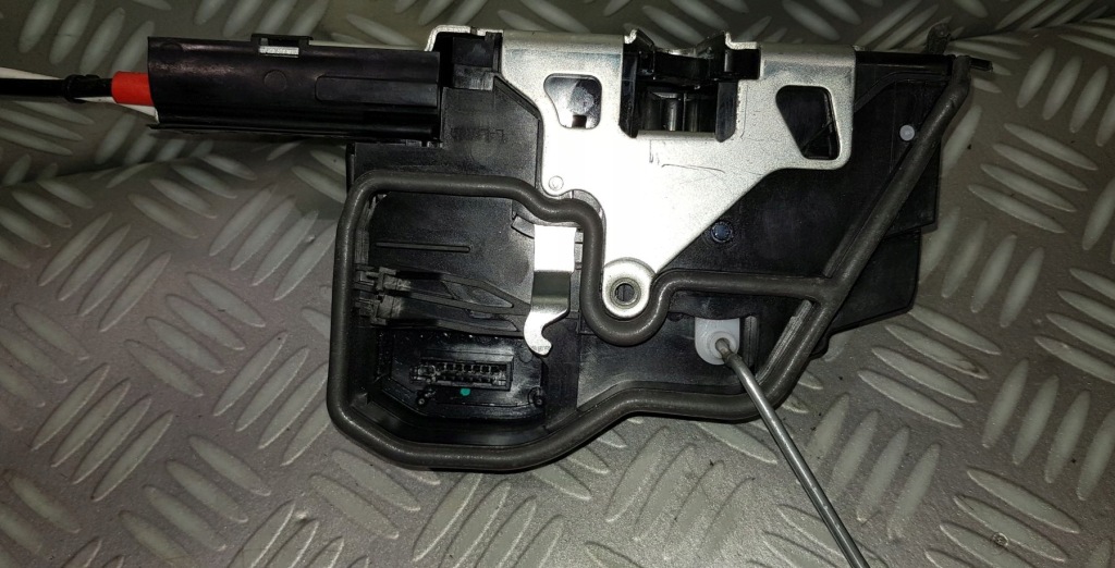 фото №12, Bmw 6 f06 gran coupe замок двері лівий перед 7276319 metzger 2314405 22r