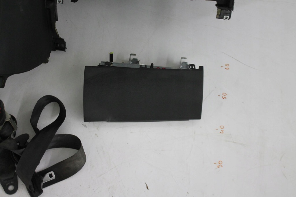 фото №5, Консоль панель приладів подушка безпеки head-up citroen c6 05-12 eu