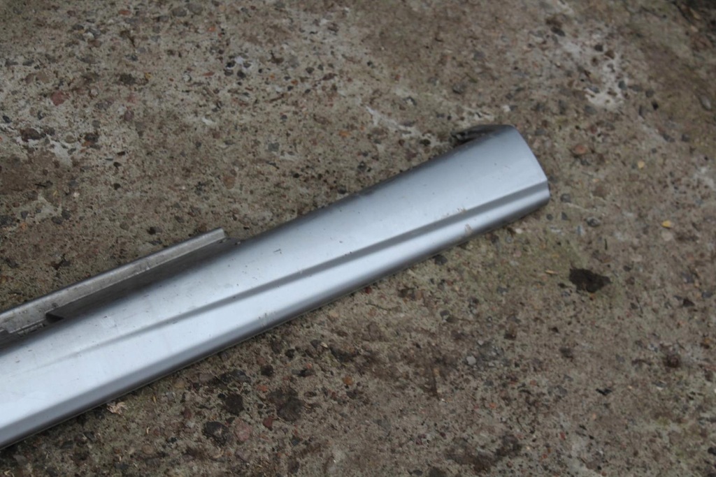 фото №8, Накладка защита порог правая subaru impreza ii gd 05-07 kombi 01g