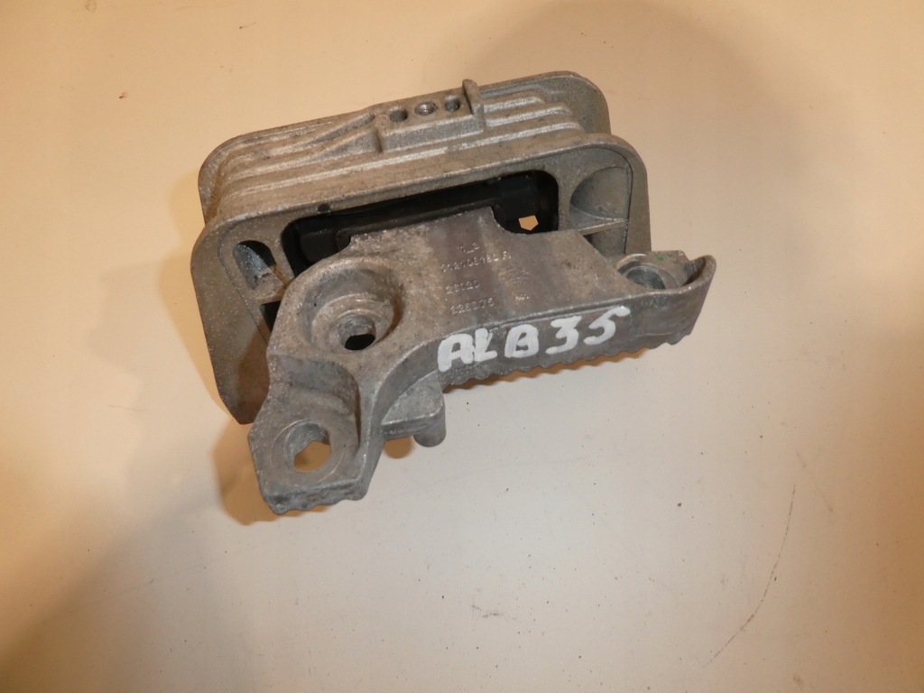 фото №1, Подушка двигателя master iii 112108180r