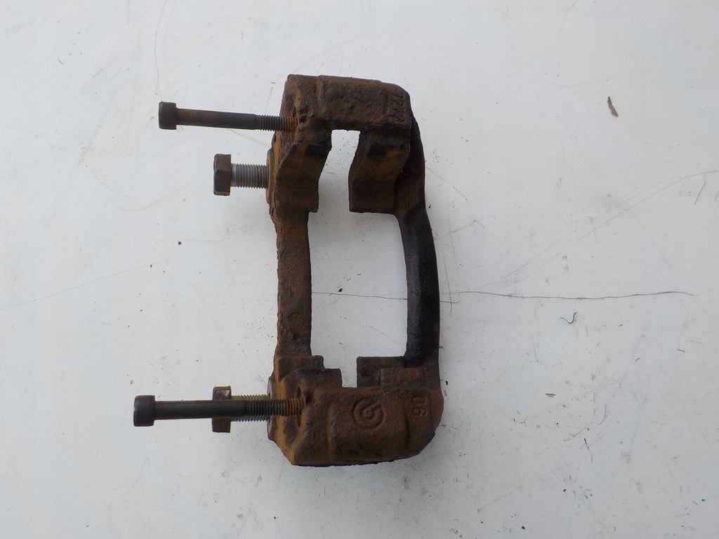 фото №1, Iveco daily iv 06-- скоба суппорт задняя задние