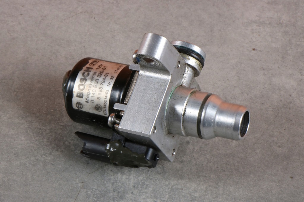 Купить Bmw электроклапан 12v 8598794 bosch 0140b00320
