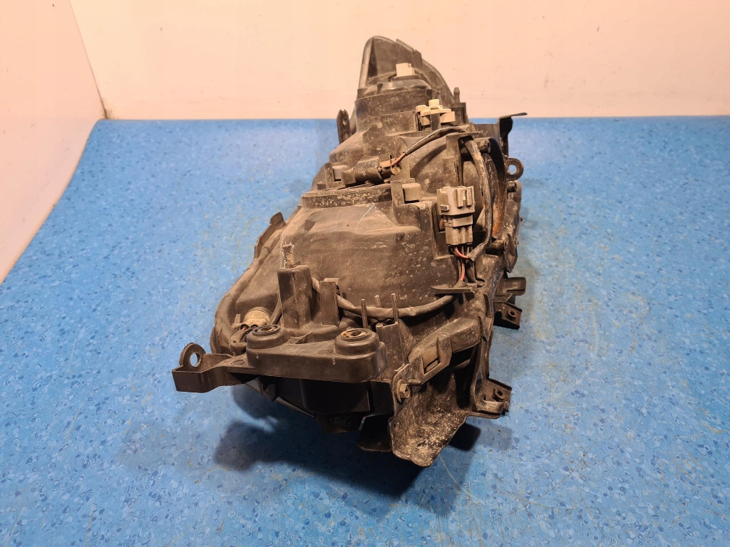 Subaru forester 2 рестайлінг  фара правий Ціна