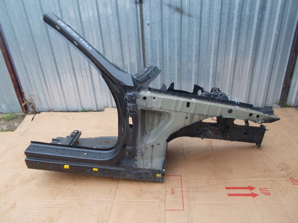 фото №1, Чверть права перед bmw e90 e91 sedan kombi