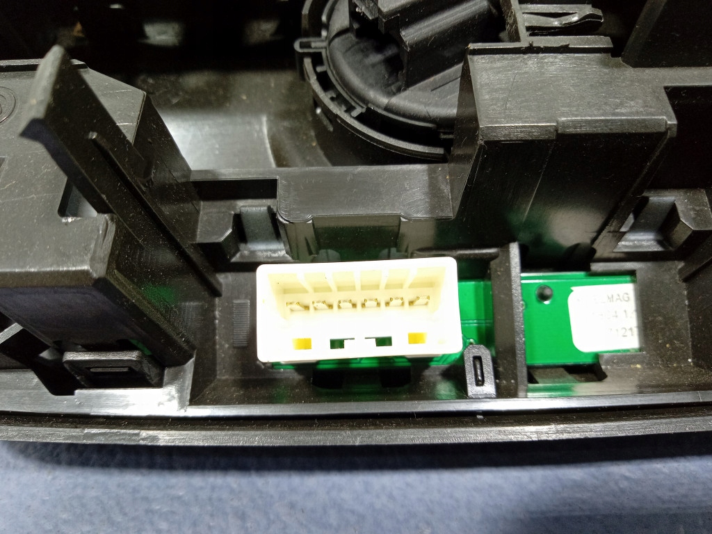 фото №5, Alfa romeo 159 лампа потолочный перед передняя czarna