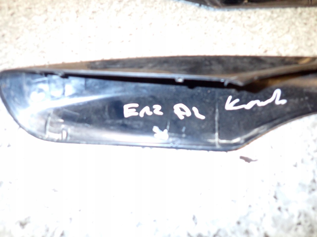 фото №8, Toyota corolla e12 02-07 kombi заглушки рейлингов 4 штуки