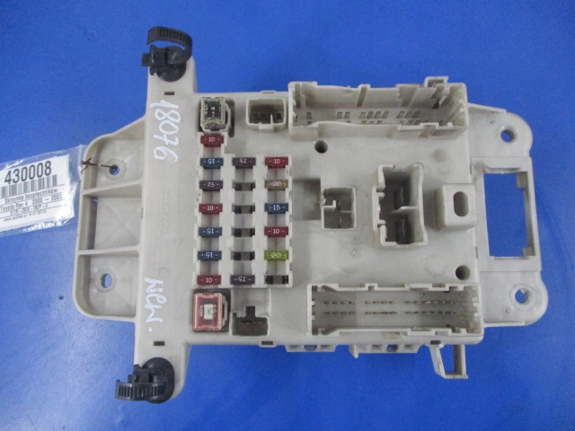 фото №1, Toyota rav4 ii 2.0d4d коробка запобіжників