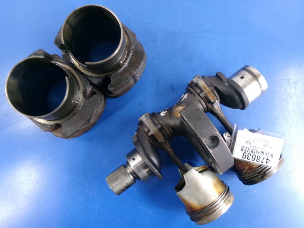 Купити Fiat 126p 650e wał колінчастий поршні циліндри набір