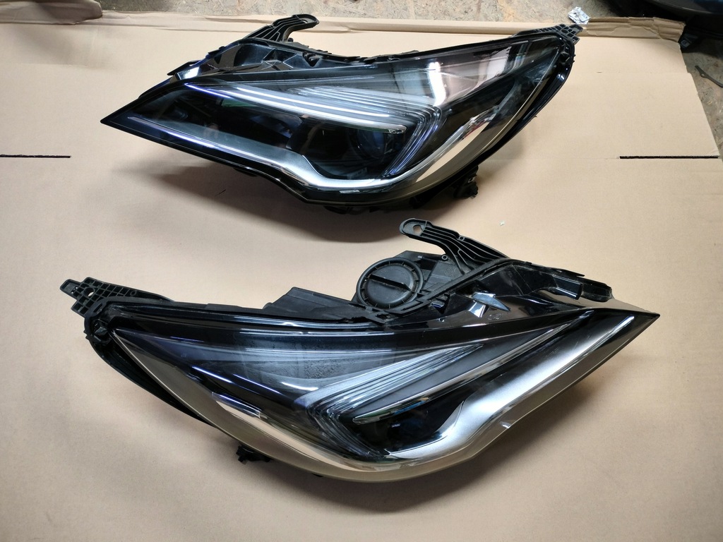 фото №1, Лампа левая перед astra k v eu ładna