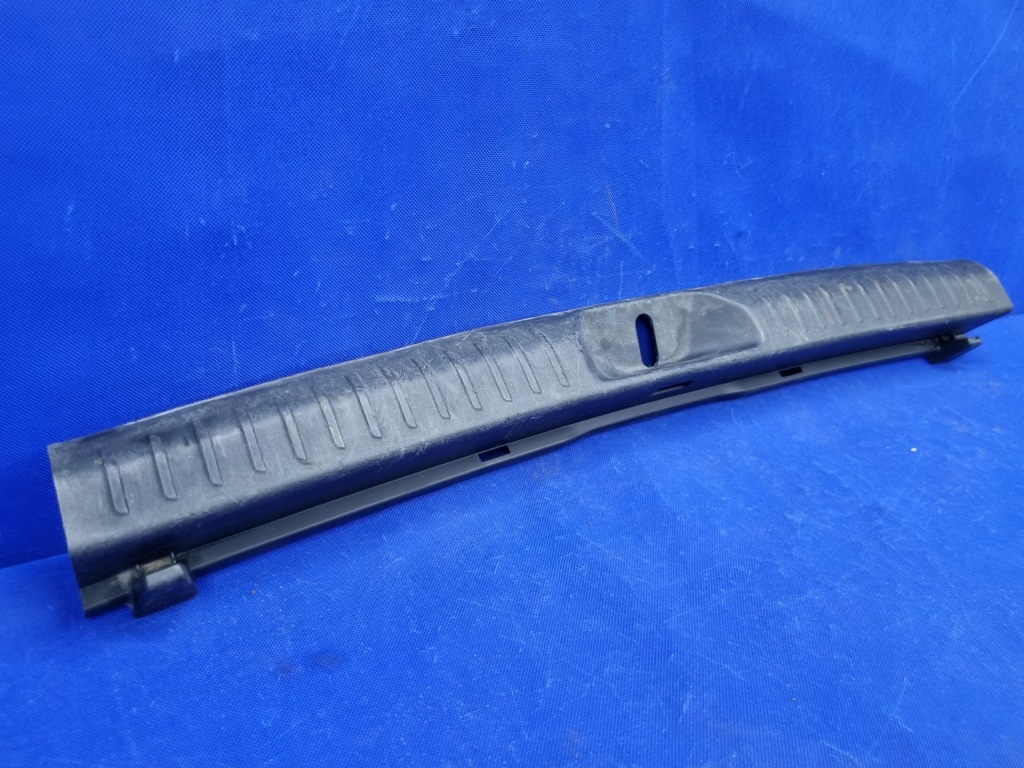 фото №4, Toyota prius plus защита задняя замка багажника 67935-47010