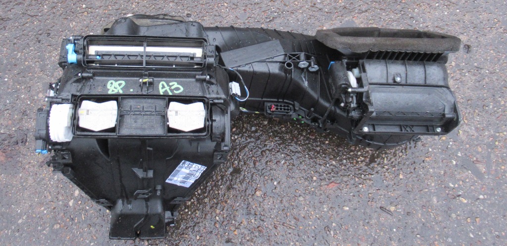 фото №1, Audi a3 8p 07r отопитель комплектная 8p1820003j