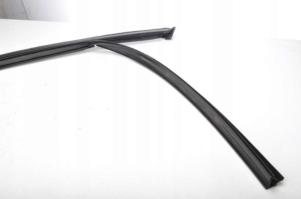 фото №4, Bmw x4 f26 прокладка дверь правый перед