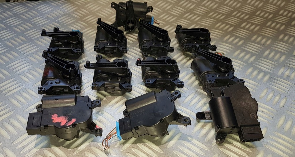 фото №8, Porsche cayenne vw touareg моторчик регулятор кришка обігрівача 7l0907511ak