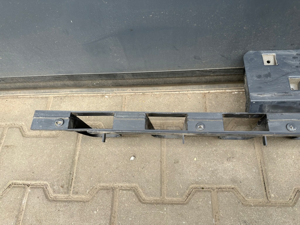 фото №7, Ford grand c-max mk2 напрямна бампера задня am51-r17b861-a