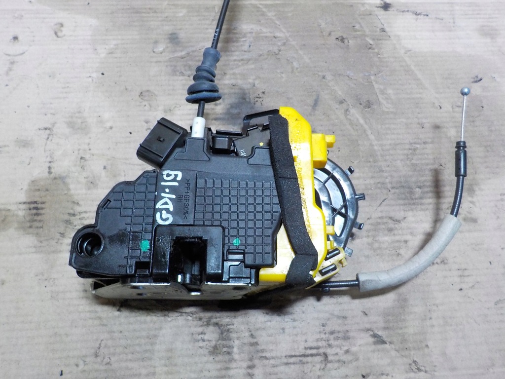 фото №1, Kia ceed ii 1.6gdi замок правое przed. дверь 4 pin