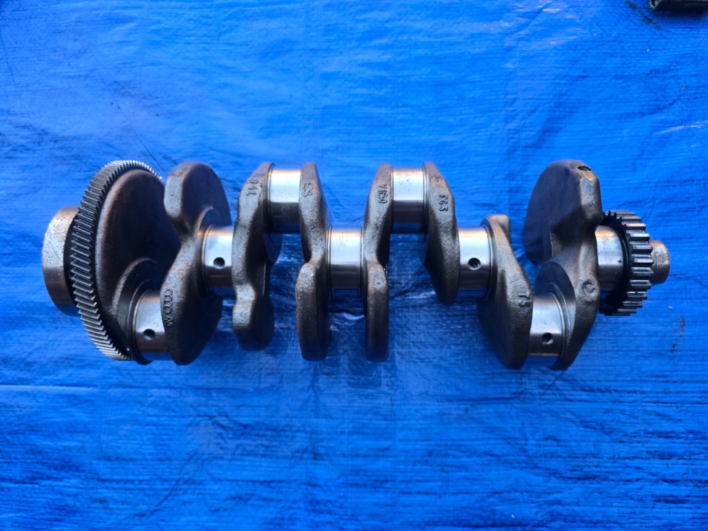 фото №1, Wał колінчастий volkswagen audi 04l