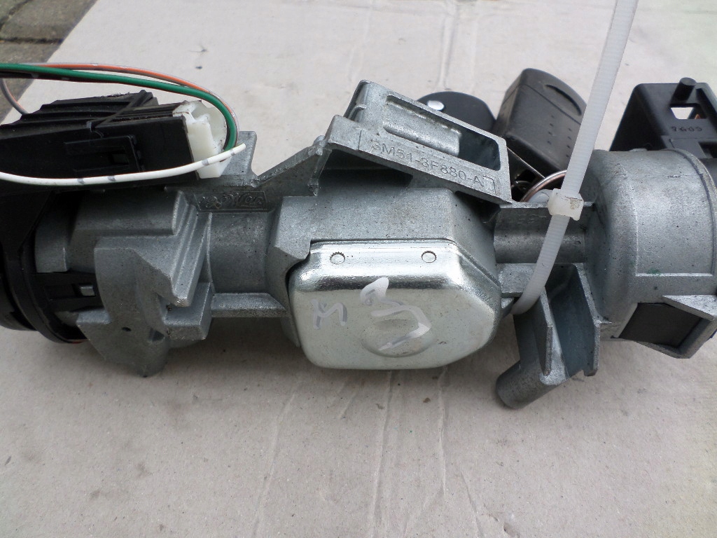 фото №1, Mazda 3 03-09 замок зажигания + 2 ключи