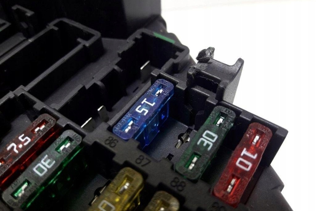 фото №8, Коробка предохранителей bmw 5 touring e61 6906601 2.5l бензиновый 2005