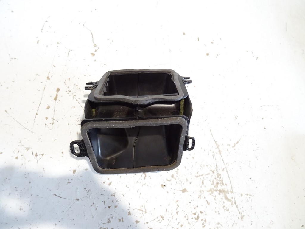 фото №5, Renault trafic воздухозаборник впуск воздуха 687796862r