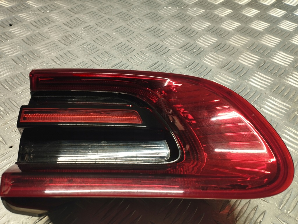 фото №9, Porsche macan лампа левая задняя w крышка 95b945093f