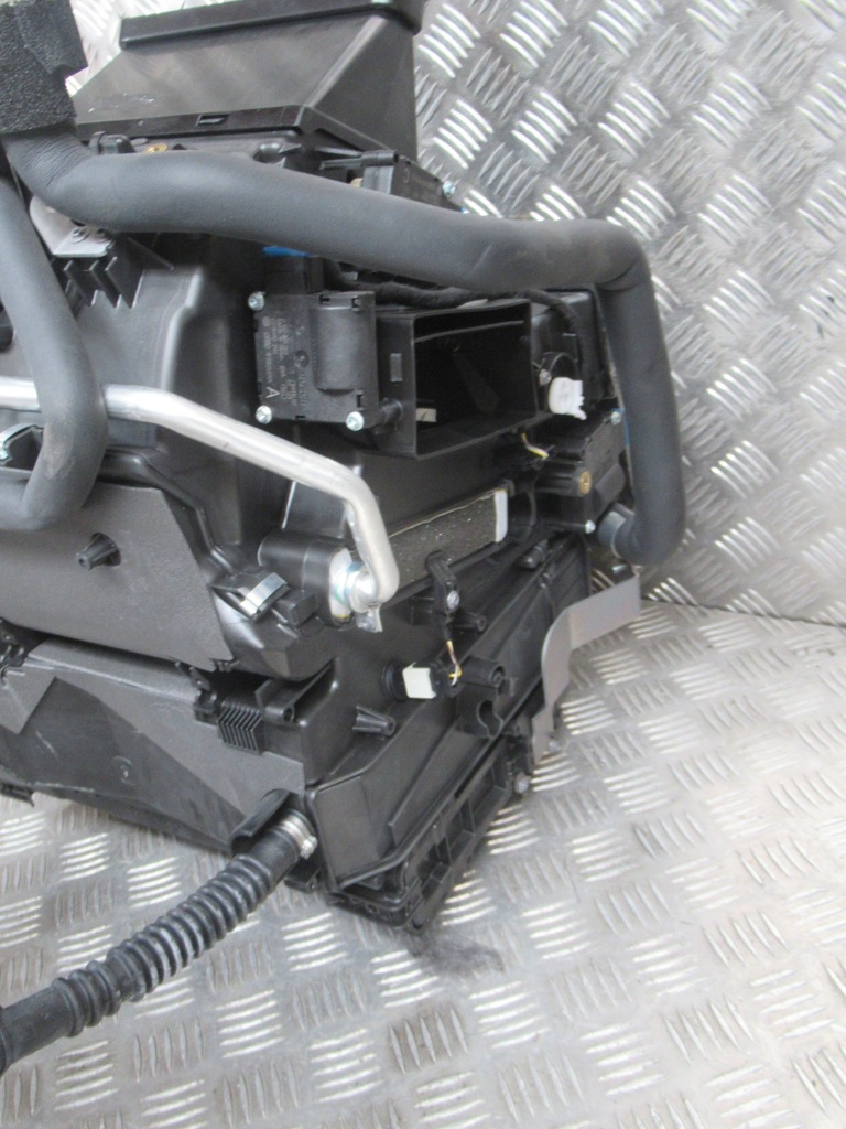 фото №8, Audi r8 5.2 fsi 06- обігрівач повітродувка комплект