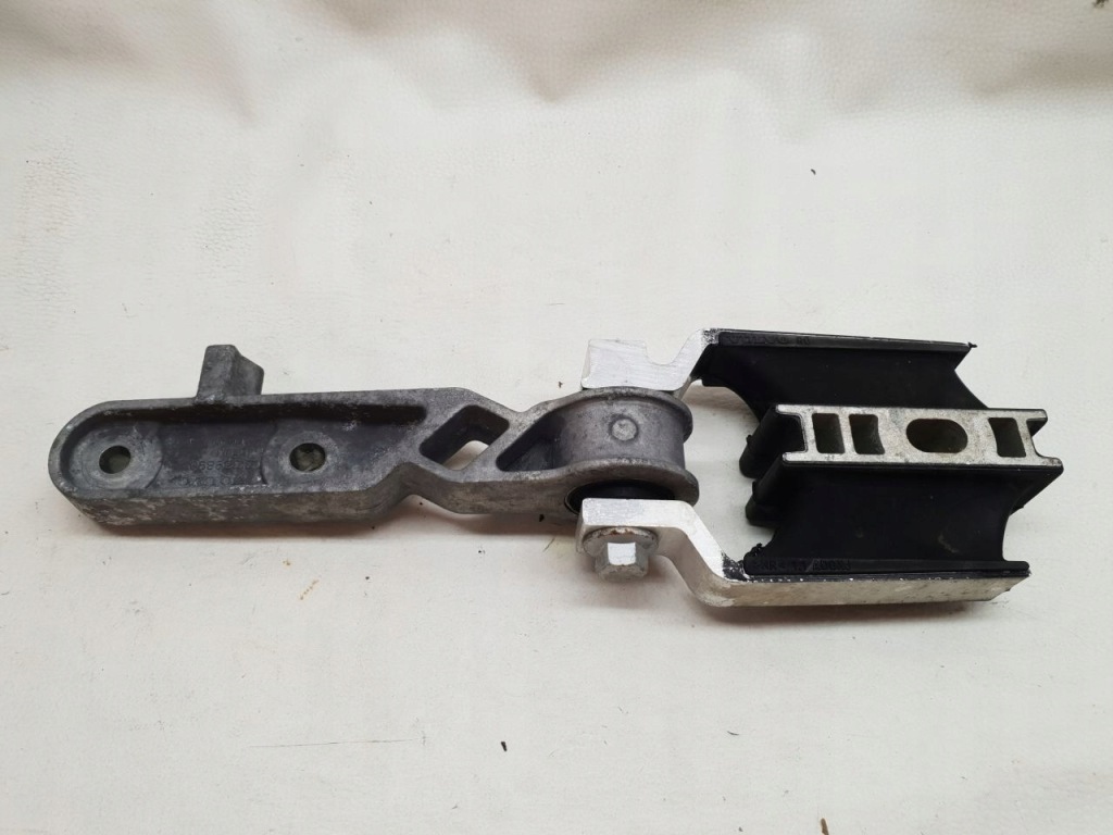 фото №1, Volvo xc90 ii 15-19 кронштейн подушка коробки перед