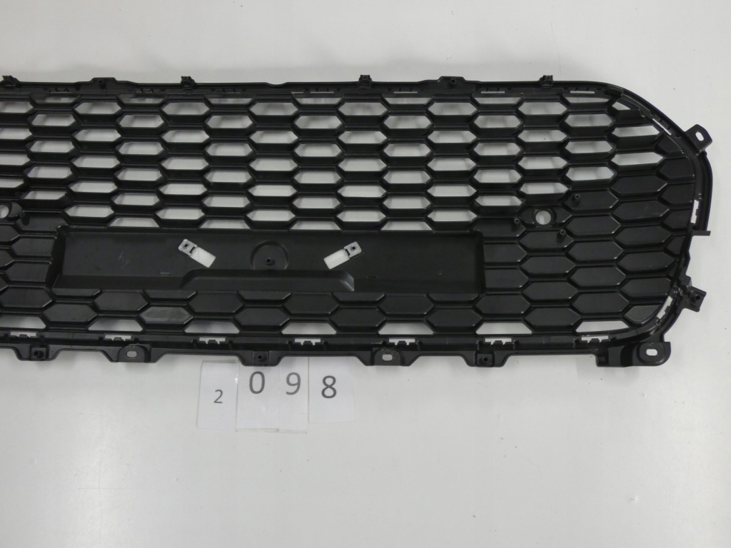 Решітка бампера середня suzuki across Недорого