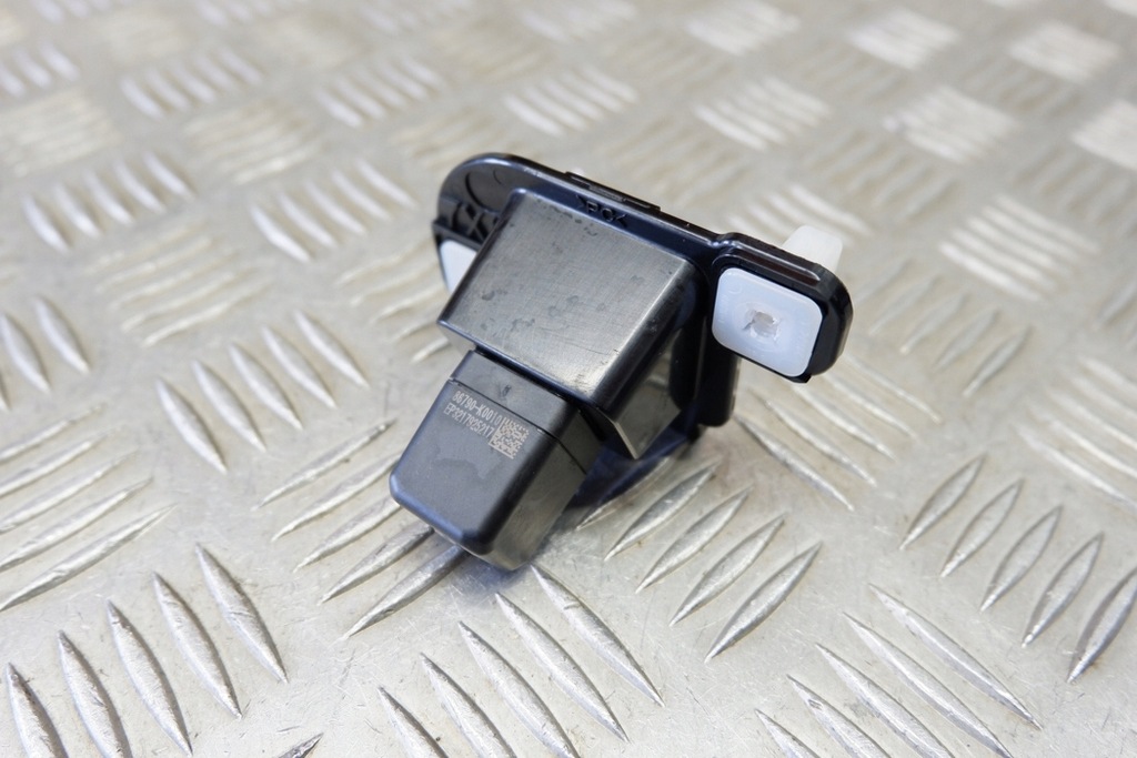 фото №8, Камера крышки багажника toyota yaris _p21_ 86790k0010 1.5l hybrid 85kw