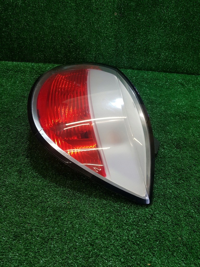 фото №10, Лампа правая задняя opel astra h 2004 hella 24451837