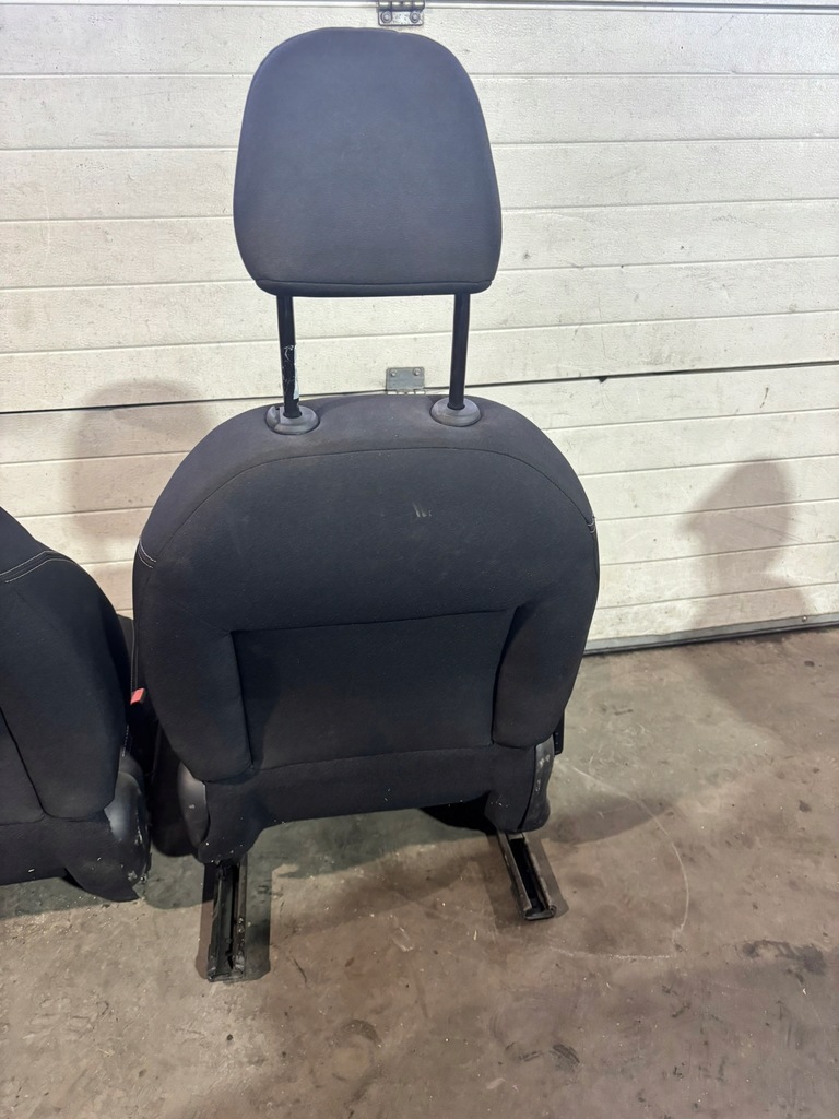 фото №11, Сиденья peugeot 208 правый перед