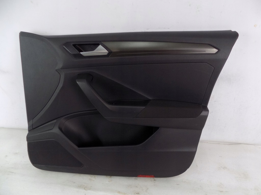 фото №1, Vw t-roc обивка дверь правая перед europa