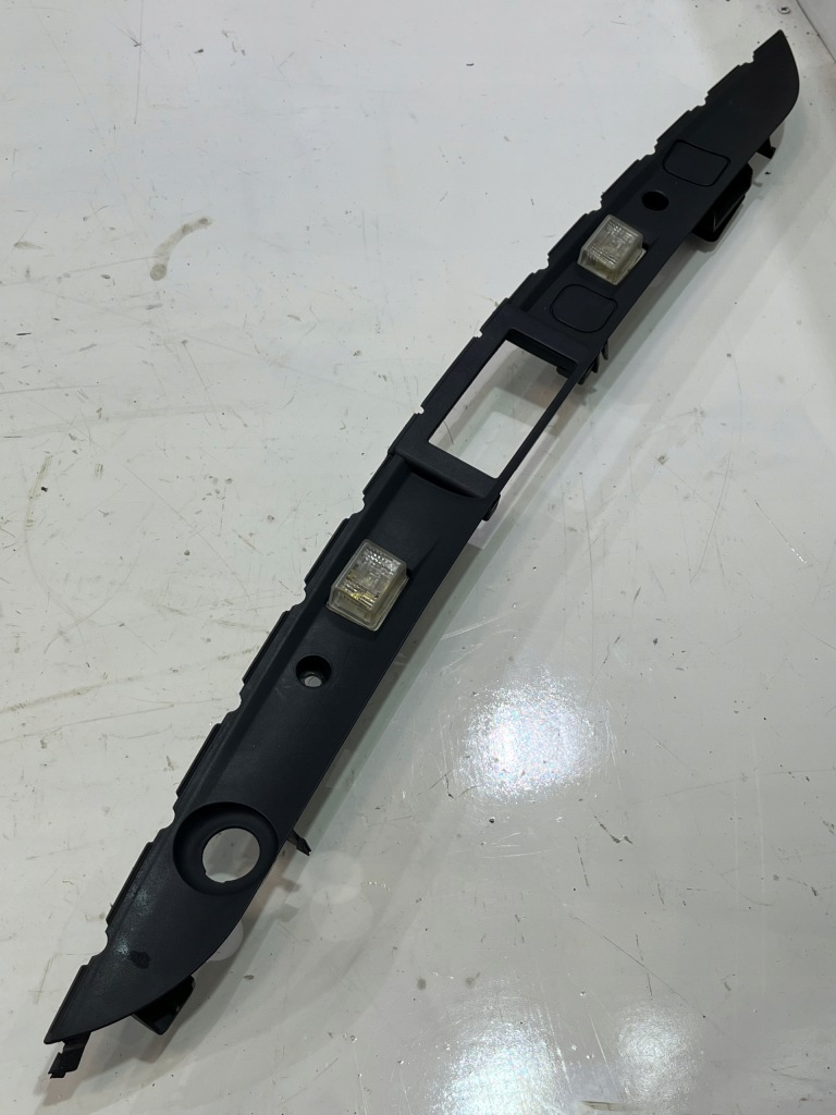 фото №1, Молдинг кришки багажника mercedes w204 coupe cała