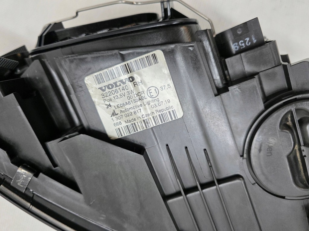 фото №9, Volvo v50 s40 ii lift 2010+ лампа перед права bi ксенон поворотний led 32206140