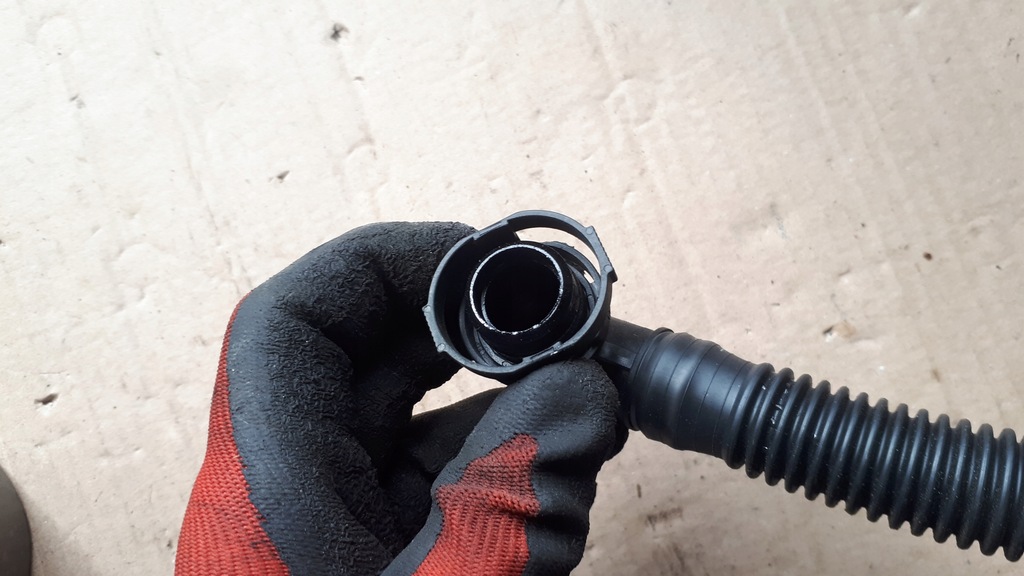 фото №2, A4 b9 8w шланг трубка вентиляция картера 2.0 tdi deta a5 8w