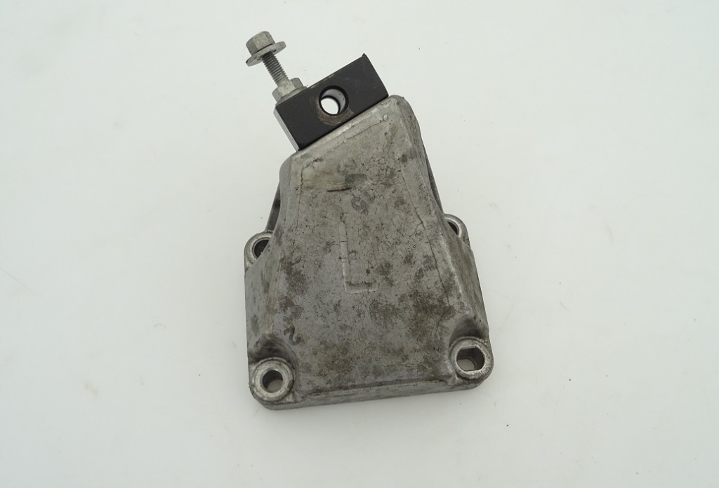 фото №1, 2015 challenger srt 6.4 кронштейн кронштейн двигателя