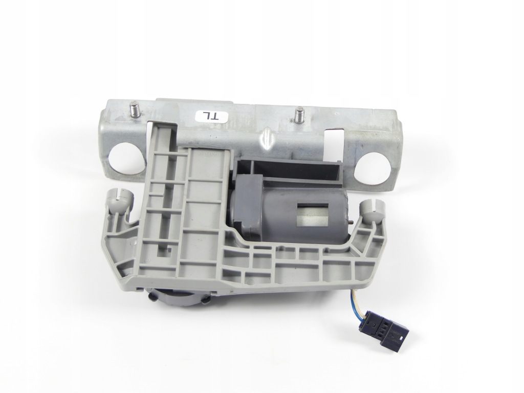 фото №7, Моторчик регулировки механизм высоты подголовник задняя правый=левый bmw 7 e65